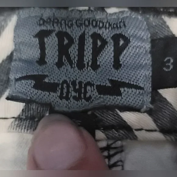 TRIPP NYC | Daang Goodman | Narrow Stripe Rocker | B&W Pinstripe Skinny Jeans - Picture 5 of 5